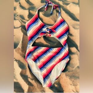 No Boundaries Striped Red White & Blue
Cutout One Piece Bathing Suit, Large
NWT‌